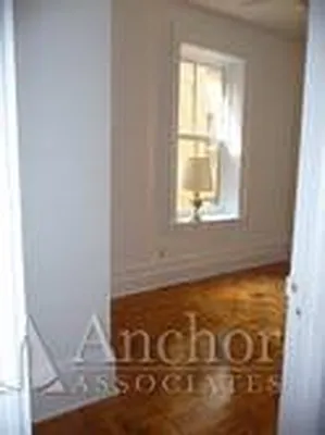 Rented by Anchor Associates | media 7