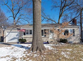 7427 Glenwood Ln, Overland Park, KS 66204