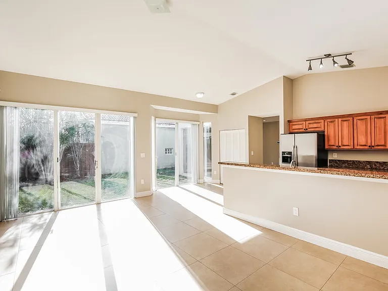 15618 SW 112th Dr — Photo 7