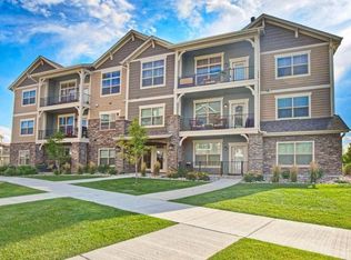 4662 Hahns Peak Dr APT 302, Loveland, CO 80538