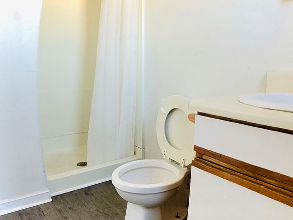 4th image of 511 N Meadow St APT 303