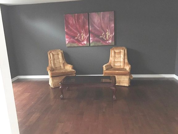 4th image of 5901 Beckett Dr