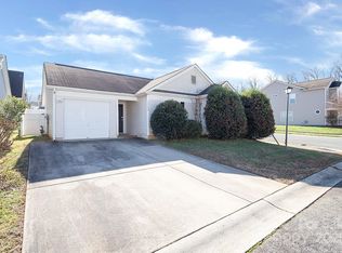 13502 Tartarian Ct, Charlotte, NC 28215