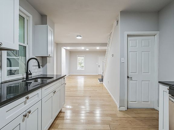 5th image of 5328 Glenmore Ave