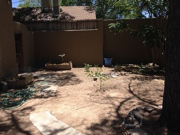 4th image of 211 1/2 Cornell Dr SE