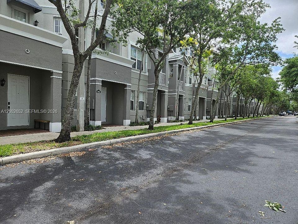 1st image of 1914 Shoma Dr #1914