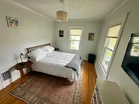 606 Harvard St — Photo 10
