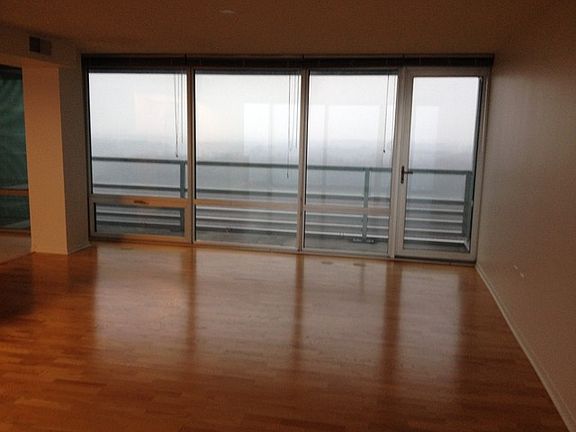 5th image of 9715 Woods Dr Unit 1710