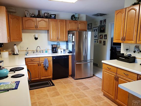 3rd image of 70 Stanford Ave
