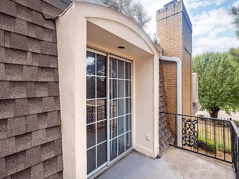 Highland Hills — Photo 4