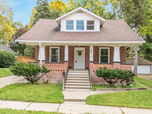 88 N Clinton Ave, Clintonville, WI 54929