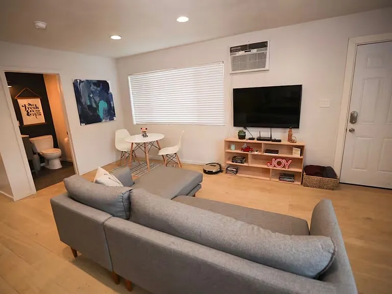 1730 Asbury Dr #B — Photo 4