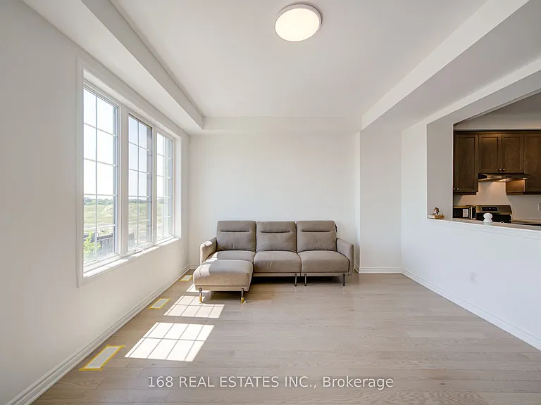 44 Azure Dr — Photo 26