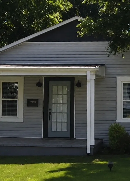 Main — Photo 1