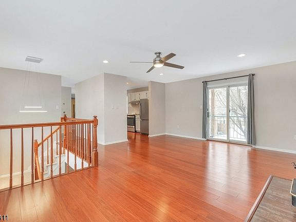 4th image of 50 Pine St APT 211