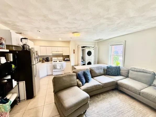 10 Harris St APT 5, Boston, MA 02109