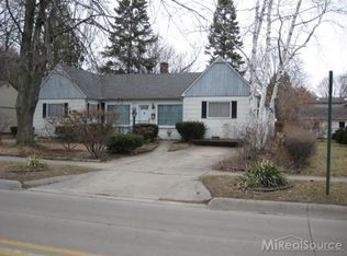 98 Clair Ave, Mount Clemens, MI 48043