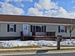203 Oriole Dr, Carlisle, PA 17013