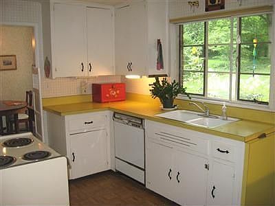 5th image of 3820 Lenox Dr