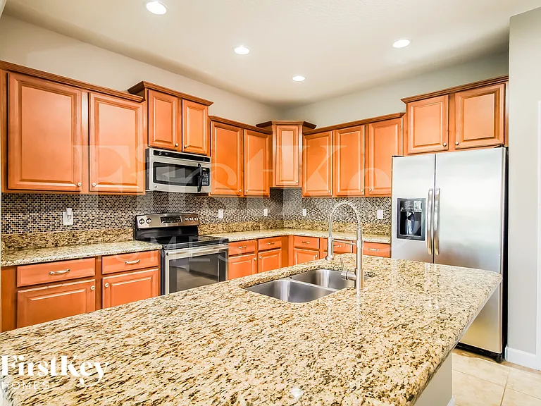 3542 Cortland Dr — Photo 5