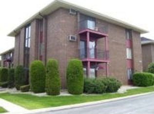 15712 Terrace Dr #O3, Oak Forest, IL 60452