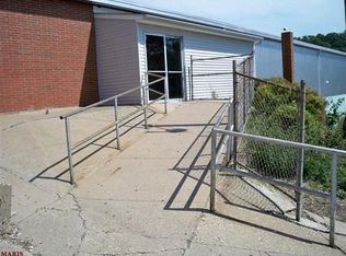 306 S 6th St, Hannibal, MO 63401