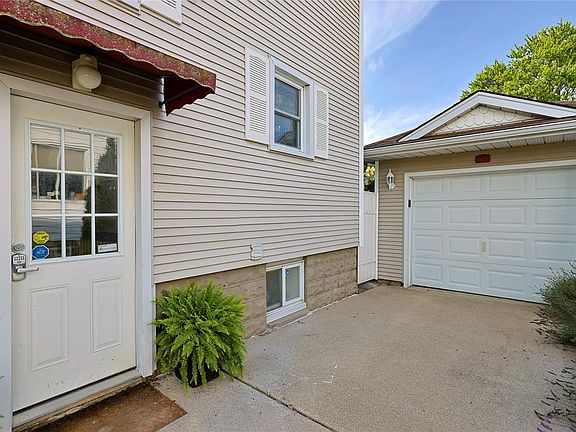 5th image of 366 Cameron St