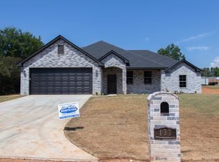 Bluebonnet Ln, Longview, TX 75604