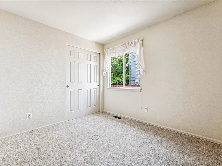 11228 W Progress Ave — Photo 5