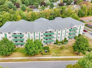 158 Hanwell Rd #308, Fredericton, NB E3B9K7