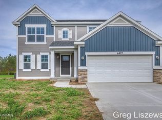 6877 Madrone Dr NE, Rockford, MI 49341