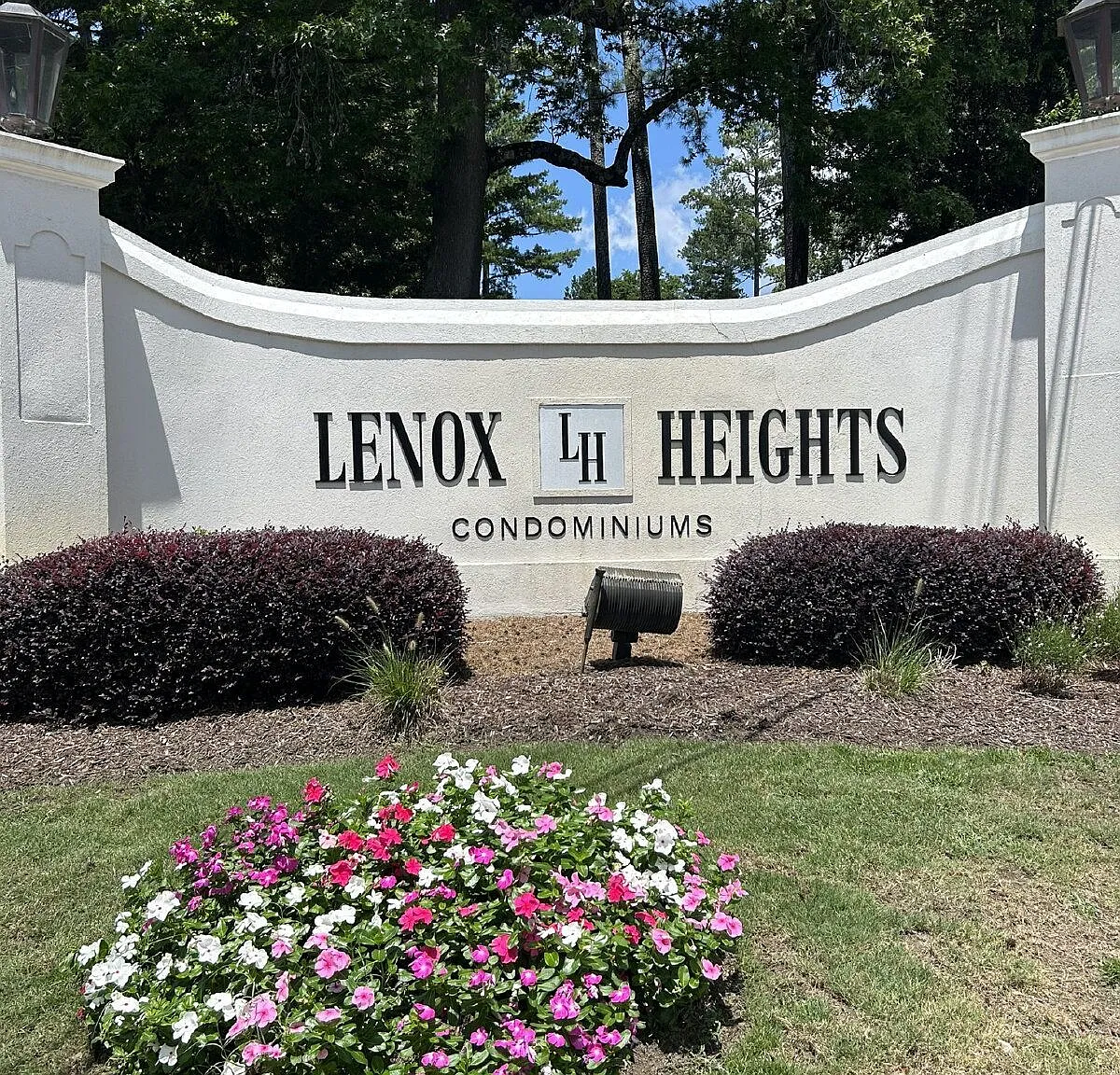 2 bed, 2.0 bath, 1249 sqft, $2,090 — Photo 1