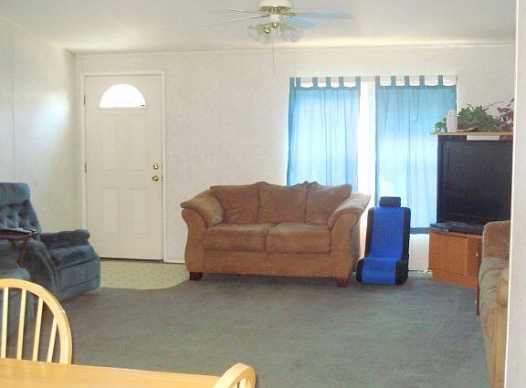 2nd image of 2027 N Pinewood Dr