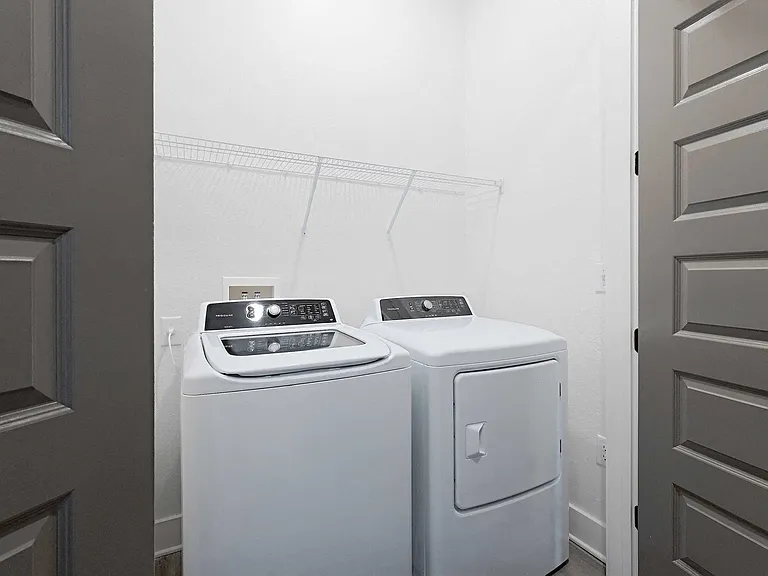 Linz Luxury Living — Photo 70