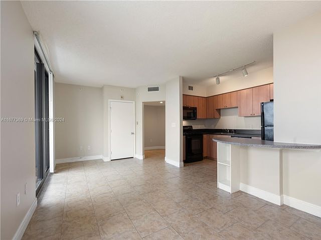 1st image of 1330 West Ave APT 503