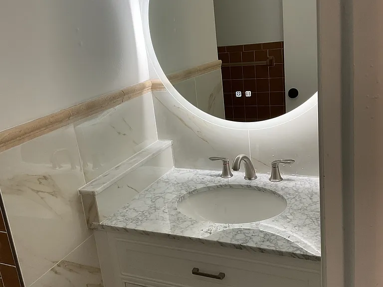 442 Surrey Ln — Photo 13