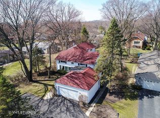 419 Beech Dr, Glenview, IL 60025