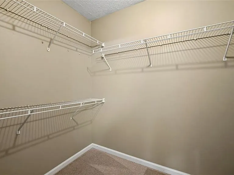 800 Revena Dr — Photo 22