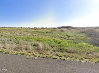 19860 E Prickly Pear Dr, Mayer, AZ 86333