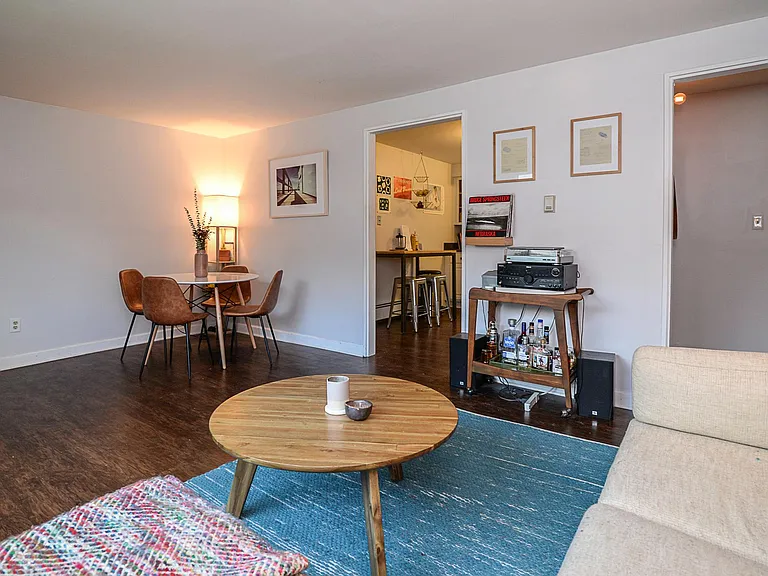 1800 Abbott Ave #2 — Photo 2