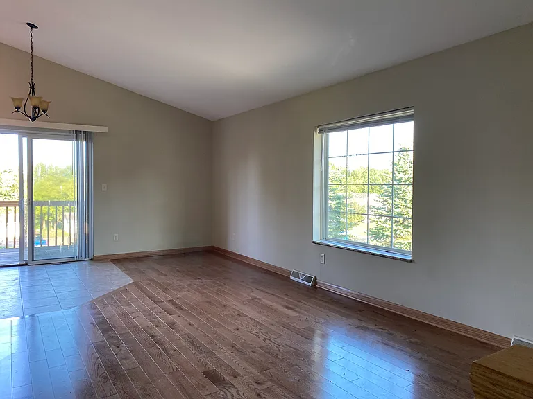 2425 Julianne St — Photo 13