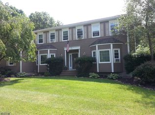 11 Northfield Dr, Sussex, NJ 07461