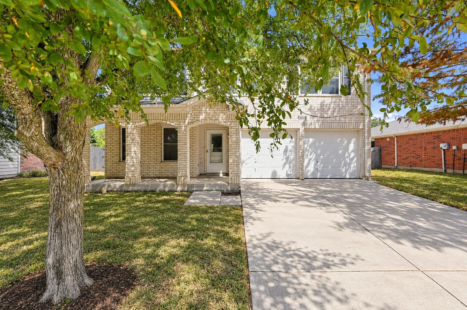 4 bed, 2.5 bath, 1806 sqft, $2,605 — Photo 2