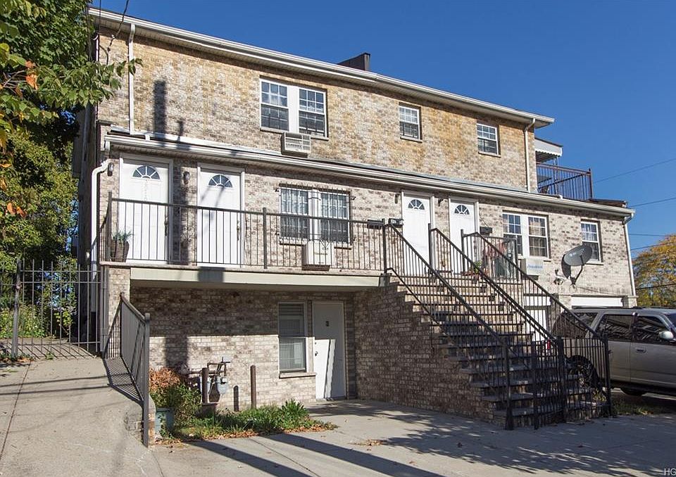 1st image of 2919 Sampson Ave