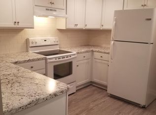 827 S Cleveland Ave UNIT 8, Mogadore, OH 44260