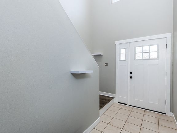 3rd image of 182 E Daisyfield Dr