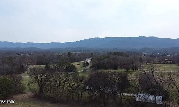 2nd image of Dixon Farm Rd