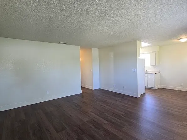 310 N 9th St, Fresno, CA