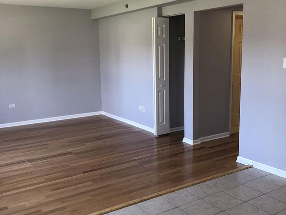 4th image of 8424 W 87th St APT 1C
