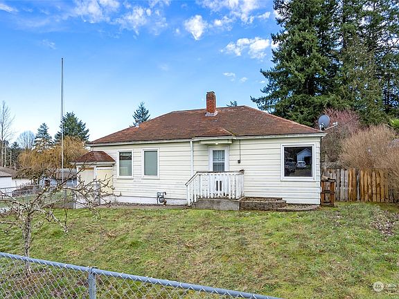 2nd image of 4032 Division Avenue W